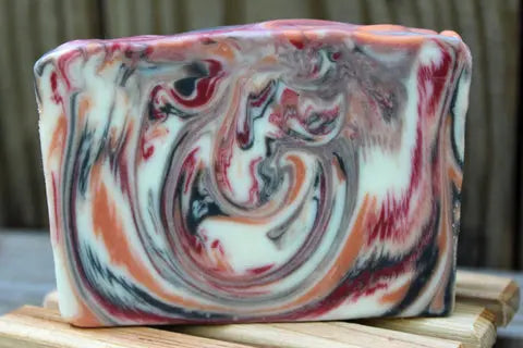 Amy Warden Soap Challenge - Clyde Slide Swirl - Sweet Orange and Chili Pepper